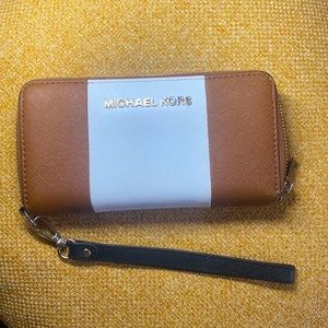 MICHAEL Michael Kors Womens Jet Set Travel ZA Continental Wristlet Wallet